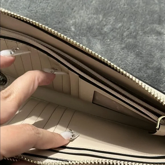 Kate Spade Black and Tan Wristlet - Picture 4 of 7